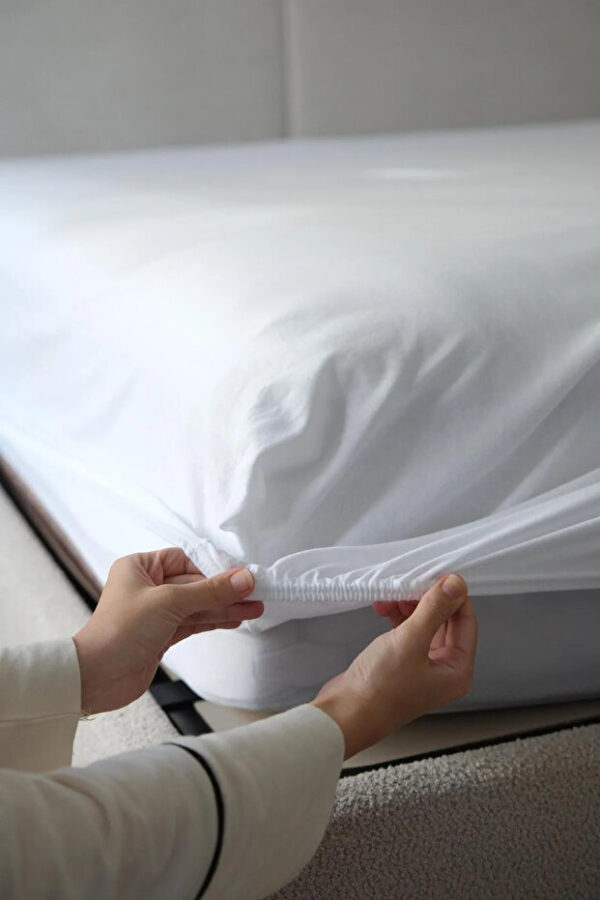 Beyaz Tek Kişilik Lastikli Çarşaf | PAMUKLU, Yakmaz Terletmez Otellere ve Yurtlara Uygun